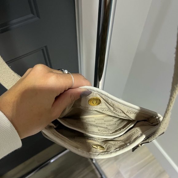 Mickeal Kors Bag - Picture 2 of 2